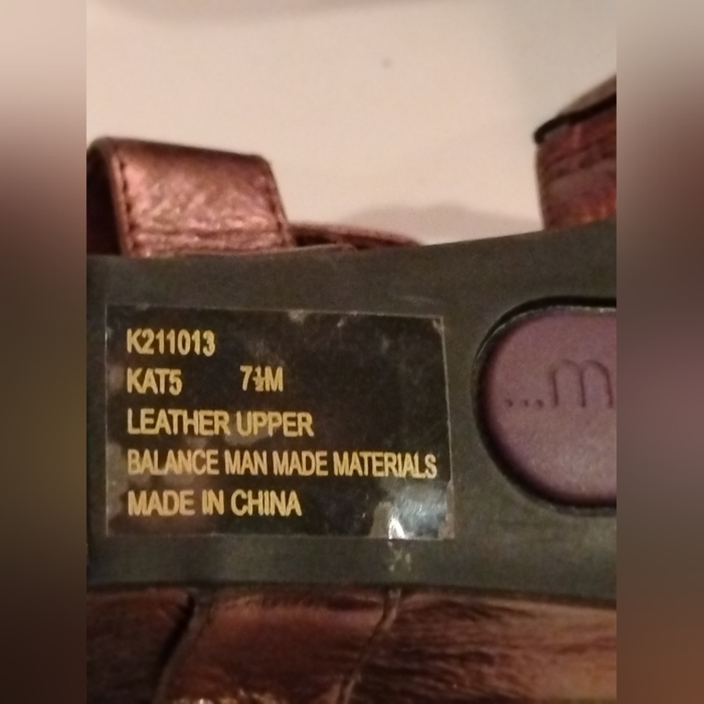 ...Me Too(Soho) Brown Tan Strappy Sandals Ankle Metal Square Plates Decor 7.5 - Picture 11 of 16